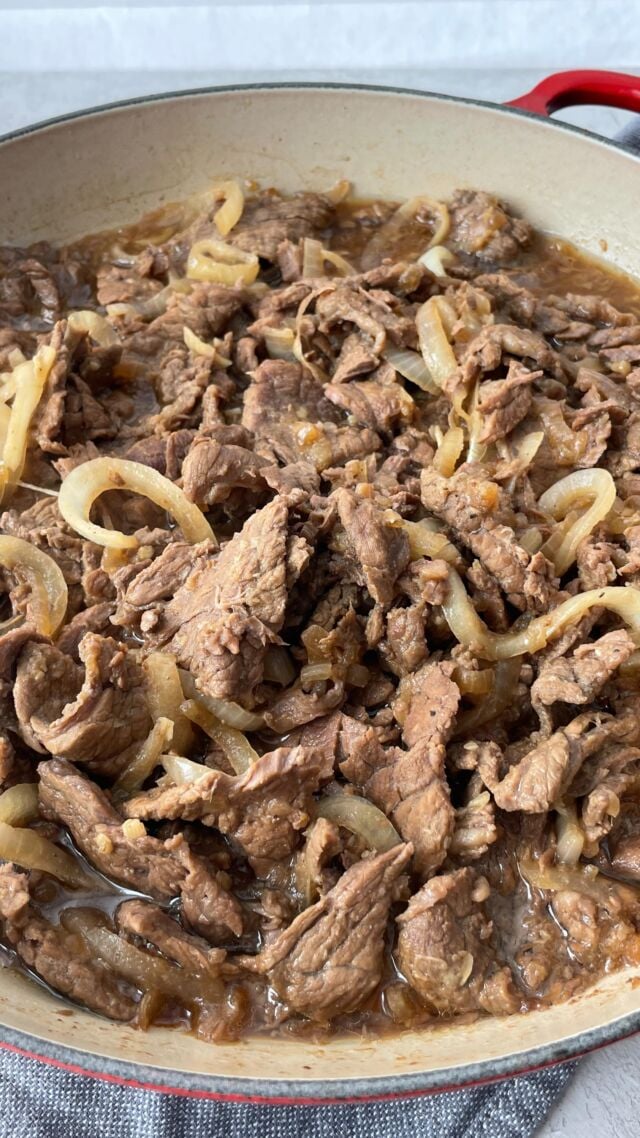 Filipino Bistek (beef steak) is a citrusy, savory dish that’s best paired with a piping hot bowl of rice. 

All ingredients for this dish is courtesy of @islandpacificmarket. 

Recipe on https://cookandsavor.com/bistek/

#SarapStartsHere #PresyongSulit #islandpacificmarket #filipinofood #filipinoclassicfood #bistektagalog #pinoyfood #socalfilipinos #filipinofoodmovement
