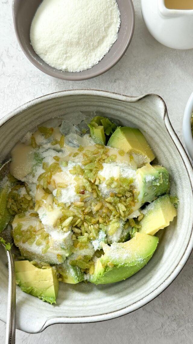 ICED MILKY AVOCADO - A refreshing and nostalgic dessert that my dad used to make when I was a kid. I like it with lots of powdered milk and toasted pinipig (puffed rice) mixed in 😋

☀️This is the first of my five-part Filipino Summer Dessert Series☀️ 

1 medium ripe avocado, diced
1 cup ice, crushed or shaved
For serving:
Powdered milk 
Condensed milk 
Toasted pinipig 

All ingredients are from my neighborhood @islandpacificmarket #PresyongSulit #SarapStartsHere

#icedavocado #avocadowithmilk #filipinosummerdessert #summerdessertseries #filipinofood #pinoyfood #filipinofoodmovement #foodstagram #reelvideo #reelinstagram #instafood #avocado #healthyfats