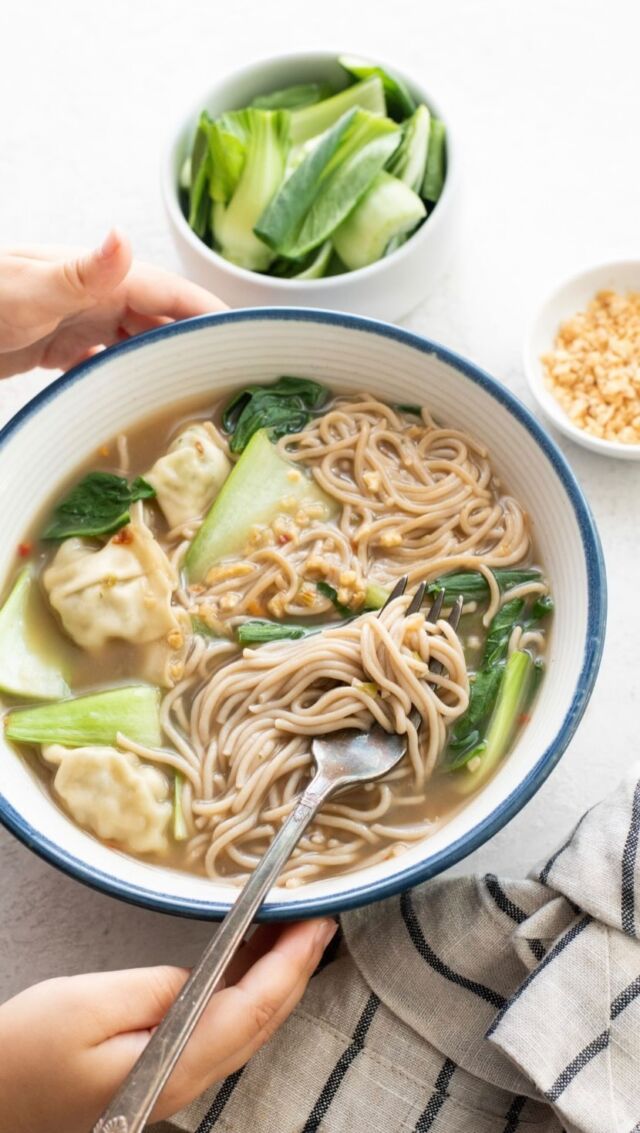 Olivia and I are back to help elevate your tastebuds with this mouthwatering Wonton Ramen Soup using @lotusfoods Buckwheat Shiitake Rice Ramen with Mushroom Soup! It’s another kid-friendly meal that you can quickly prepare in less than 10 minutes.

As the school season bustles back, imagine having single-serve ramen, brimming with premium gluten-free organic ingredients, ready to tame those hungry tummies. Ready to dive in? 🍜✨

Wonton Ramen Soup
Ingredients:
1 pkg Lotus Foods Buckwheat Shiitake Rice Ramen with Mushroom Soup
2 cups water
2 tsp coconut aminos 
4 pieces frozen wontons
2 tsp fried garlic
½ cup baby bokchoy, chopped

Find the full recipe on @lotusfoods’ website.
 

#wontonramensoup #wontonramen #kidfriendlymeal #toddlerrecipe #glutenfree #lotusfoods #riceislife #dothericething #organicrice #glutenfreefoods #nongmofoods #buckwheatriceramen